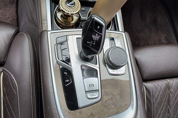 Used BMW 7 Series 2019 Restyled 740Li Leading Luxury Package Gear Lever