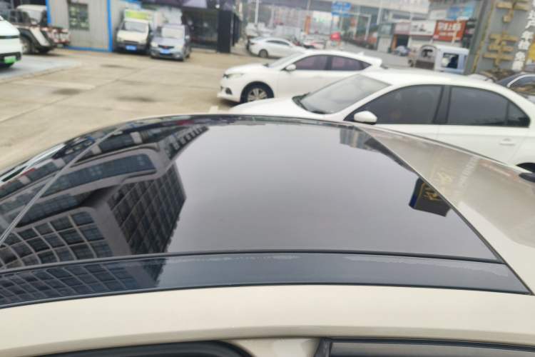 Used Volkswagen Lamando 2017 230TSI DSG Fashion Edition
