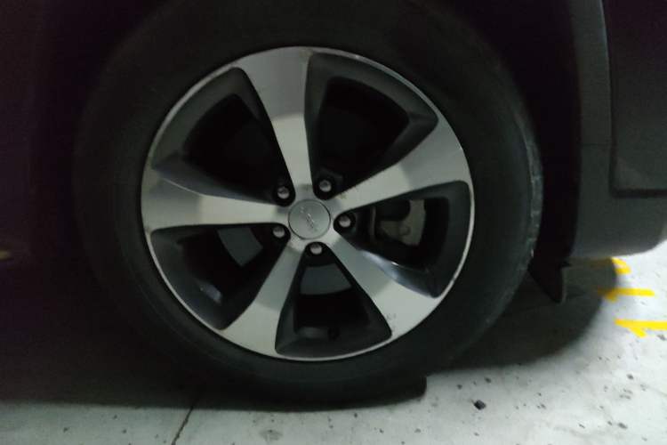 Used Jeep Cherokee 2019 2.0T Two-Wheel Drive Smart Enjoyment Version China VI