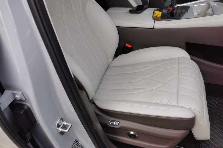 Used EXEED Stellar C-DM 2025 200 with Ultra-Long Range Pro All-Wheel Drive