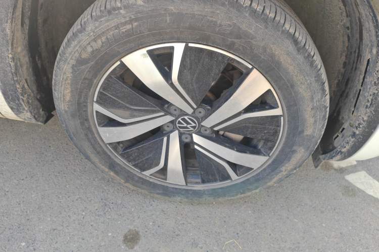 Used Volkswagen Tayron GTE Plug-in Hybrid 2020 1.4T Luxury Model Right Front Wheel Hub