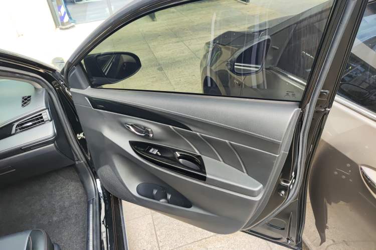 Used Toyota YARiS L Zhi Xuan 2022 X-Trail 1.5L CVT Luxury PLUS Edition