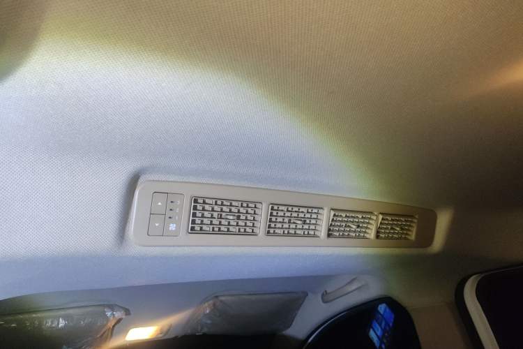 Used Wuling Hongguang V 2022 1.5L Enjoy Edition Electric-Powered LAR
