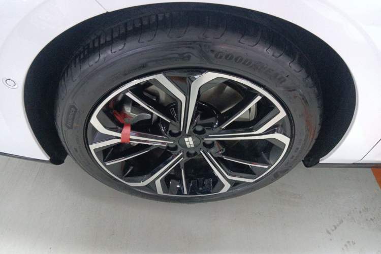 Used Geely Galaxy E8 2025 700 km Long-Range Intelligent Driving Version