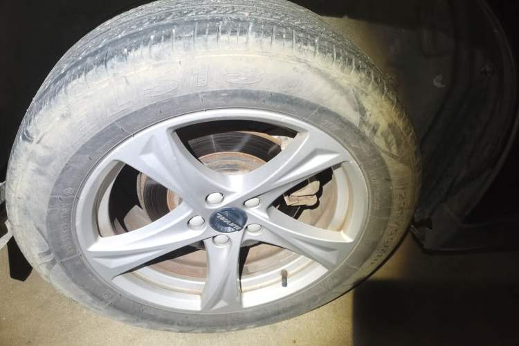 Used Haval H2 2018 Chuanxiang Edition Red Badge 1.5T Manual Two-Wheel Drive Fashionable Model
