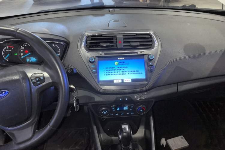 Used Ford Escort 2017 Happiness Edition 1.5L Automatic Fashion Version Audio And AC Panel