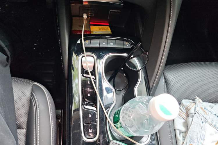 Used Buick Envision 2022 Encore S 552T Two-Wheel-Drive Luxury Model