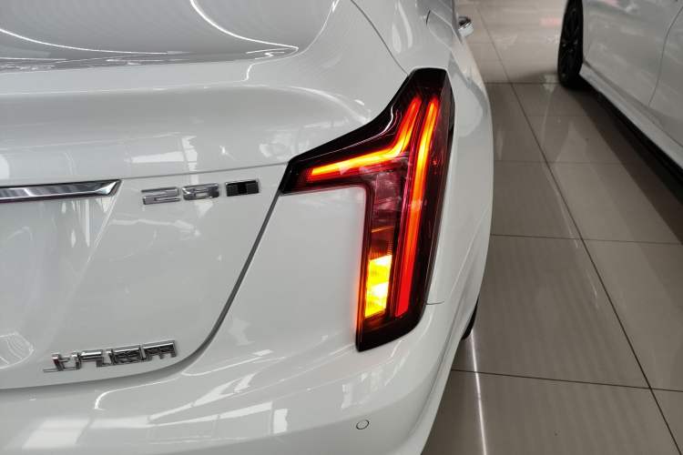 Used Cadillac CT5 2021 Revised 28T Luxury Version Right Rear Taillight