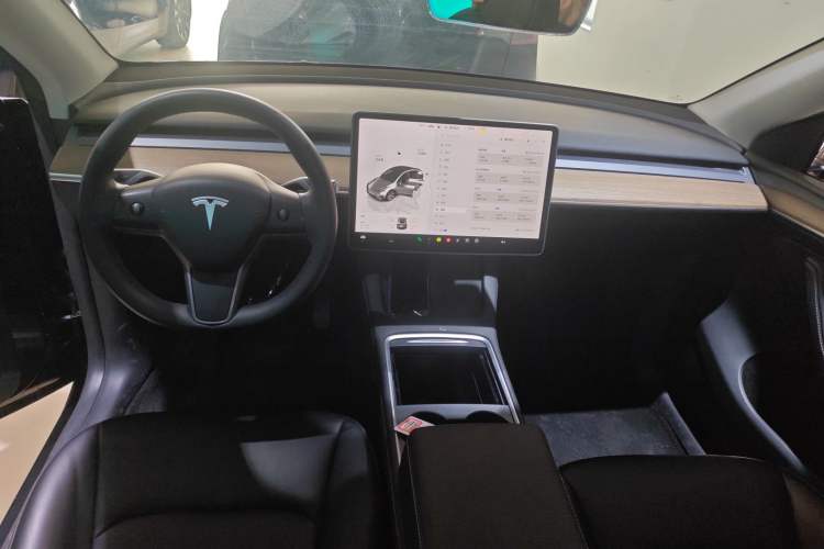 Used Tesla Model Y 2022 Revised Version Long-Range All-Wheel Drive Center Console