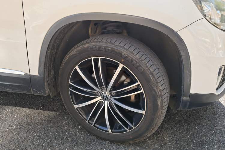 Used Volkswagen Tiguan L 2015 2.0 TSI Automatic All-Wheel Drive Flagship Edition