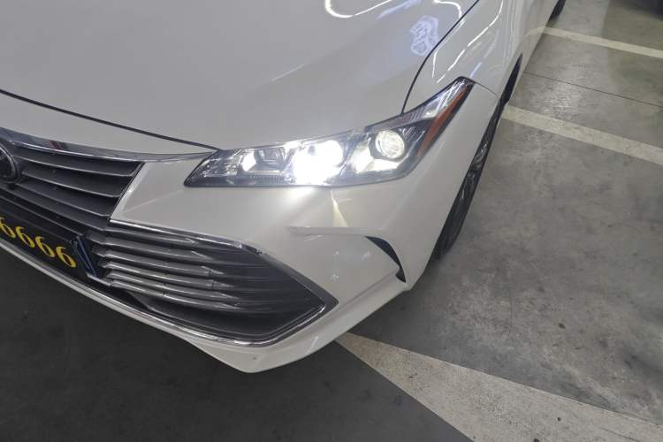 Used Toyota Avalon 2019 2.0L XLE Premium Edition China VI Left Front Headlight