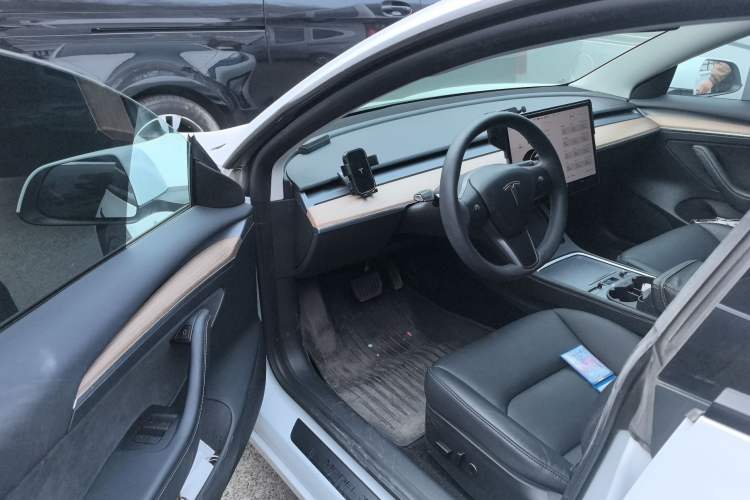 Used Tesla Model 3 2022 Rear-Wheel-Drive Version
