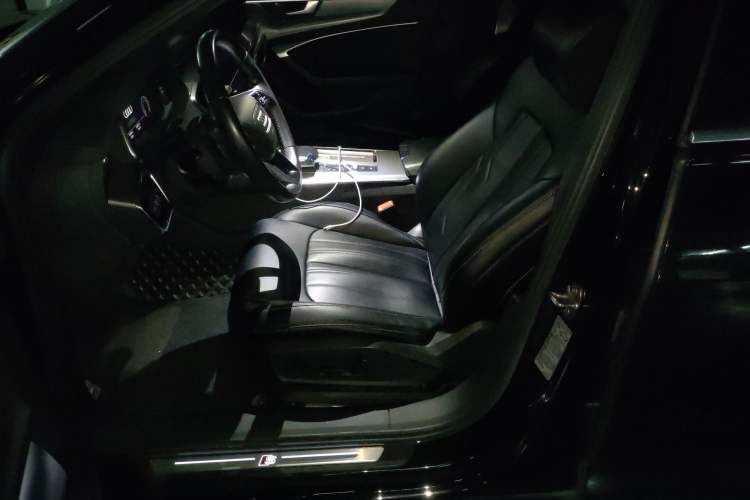 Used Audi A6L 2022 40 TFSI Luxury Dynamic Model Left Front Seat