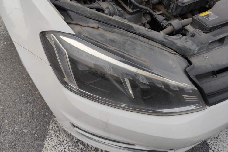 Used Volkswagen Golf 2016 1.6L Automatic Fashion Model
