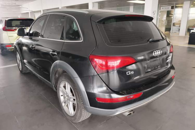 Used Audi Q5 2017 Plus 40 TFSI Technology Model
