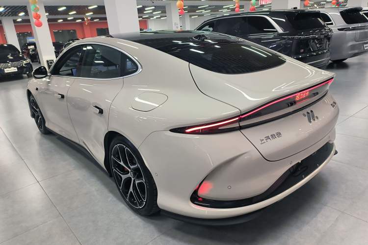 Used IM L6 2025 Ultra Model
