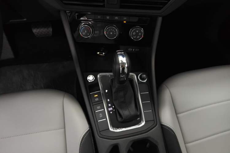 Used Volkswagen Bora 2025 Facelifted 200TSI DSG Yuexing Navigation Edition