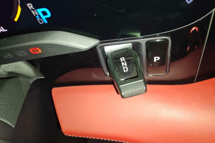 Used Porsche Taycan 2022-Year Restyled Taycan 4S Gear Lever