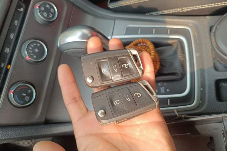 Used Volkswagen Golf 2016 230TSI Automatic Luxury Version
