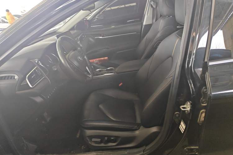 Used Toyota Camry 2021 2.0G Luxury Edition