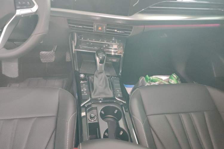 Used Volkswagen Passat 2025 Outstanding Model 380TSI Starry Dragon Glorious Edition
