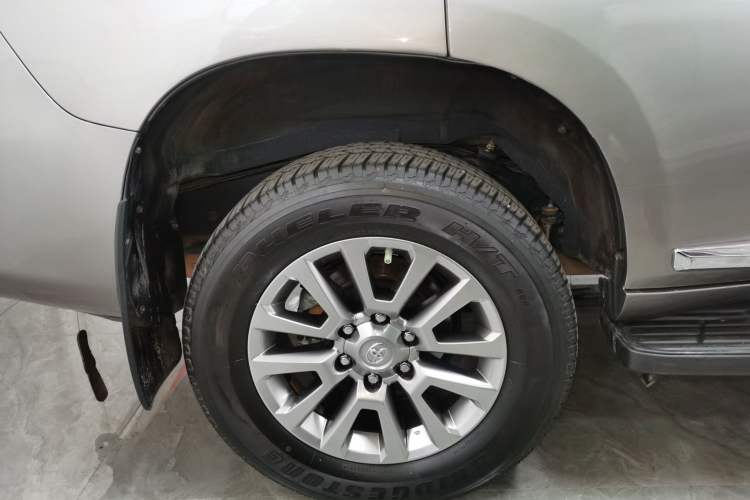 Used Toyota Prado 2018 4.0L TXL Dual Airbags External Mount – Middle East
