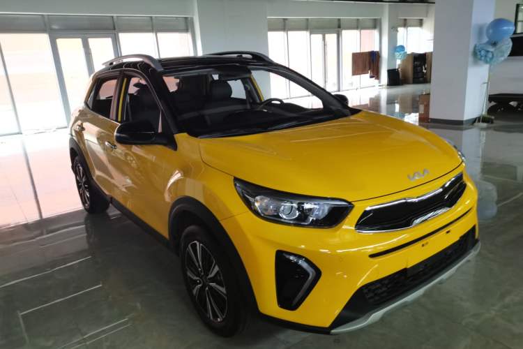 Used Kia kx1 Stonic 2021 1.4L CVT Sunroof Model