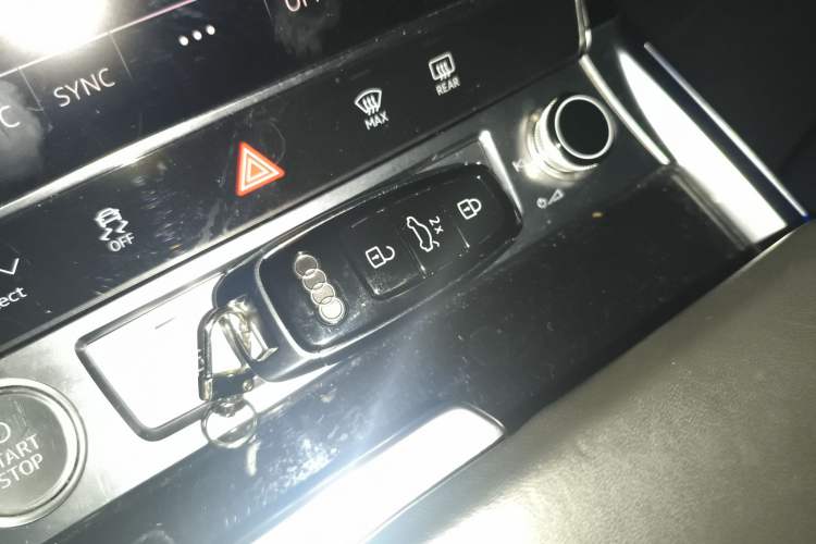 Used Audi e-tron 2019 55 quattro Technology Edition