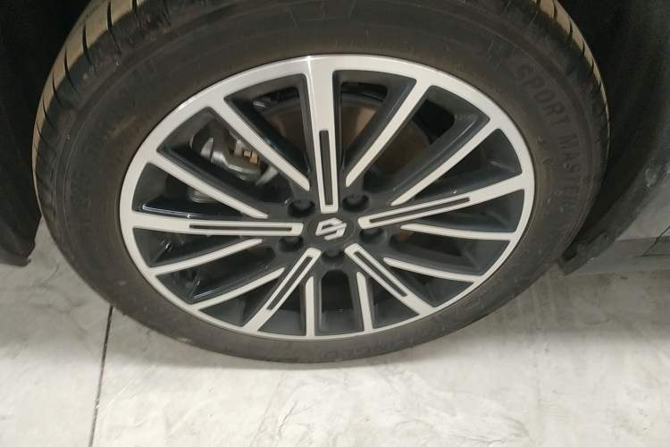 Used Leapmotor B10 2025 510 Comfort Edition Left Front Wheel Hub