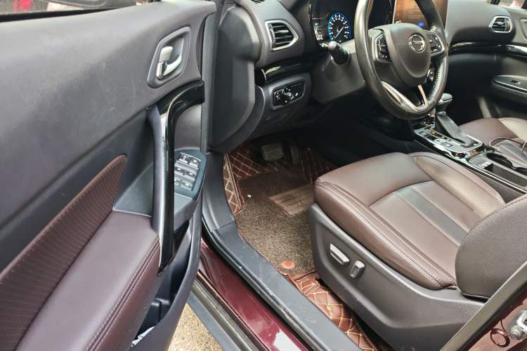 Used GAC Trumpchi GS4 2018 235T Automatic Two-Wheel Drive Luxury Smart Connectivity Version Driver Seat