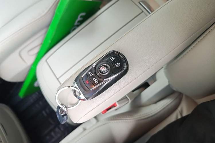 Used Buick GL8 2021 Land Cruiser Executive Class 652T Smart Luxury Model
