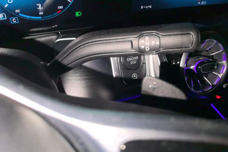 Used Mercedes-Benz GLB 2021 GLB 200 Dynamic Edition Gear Lever