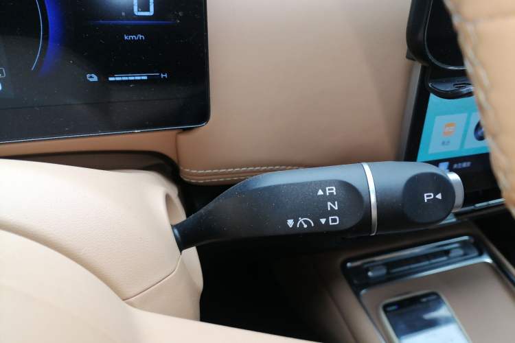 Used Wuling Wuling Starlight 730 2025 Model Plug-in Hybrid 125km Luxury Edition