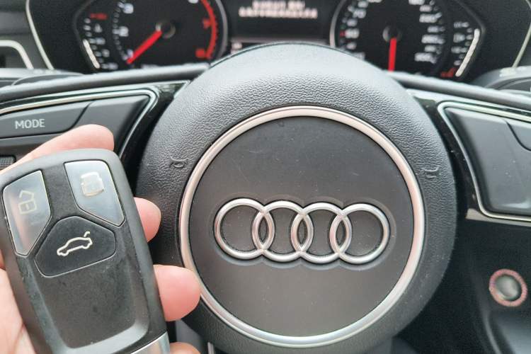 Used Audi A5 2017 Sportback 40 TFSI Fashion Model Vehicle Key