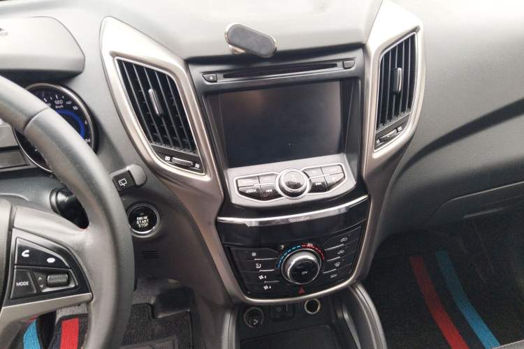 Used CHANGAN CS75 2016 2.0L Manual Luxury Version China IV Standard