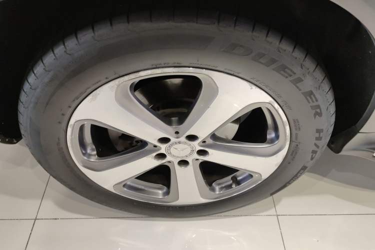 Used Mercedes-Benz GLC 2016 GLC 300 4MATIC Dynamic Model Right Rear Wheel Hub