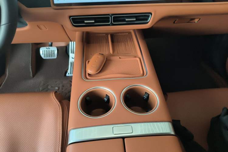 Used Li Auto L7 2023 Pro Model
