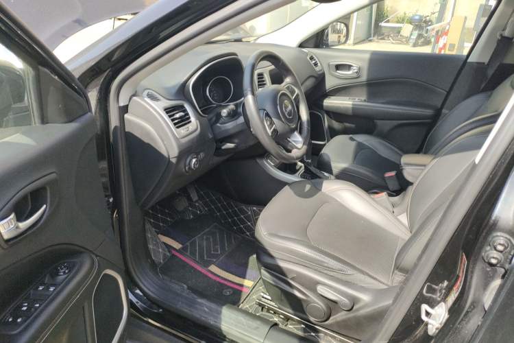 Used Jeep Compass 2019 200T Automatic Family Edition - Connected Large Screen Version