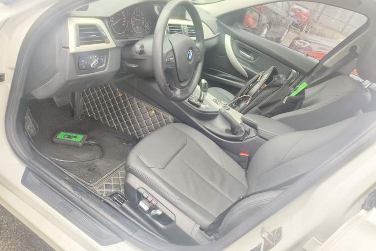 Used BMW 3 Series 2016 320i Fashion Model Left Front Seat