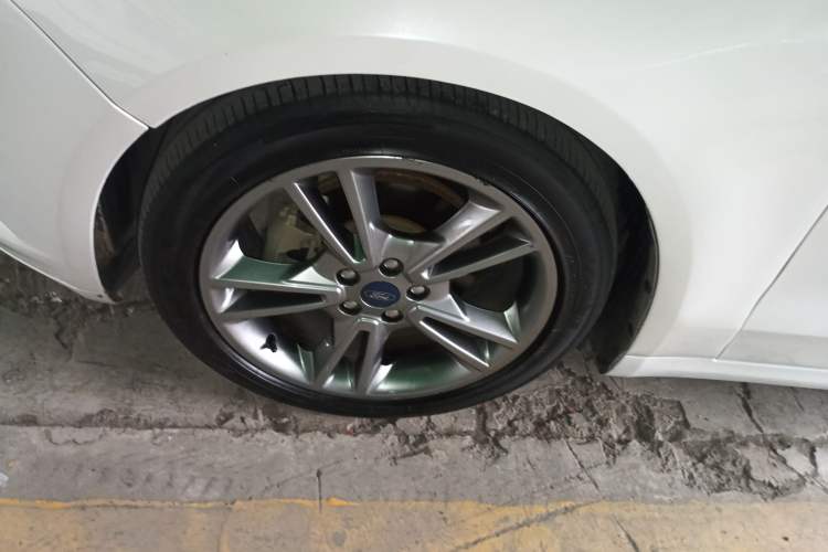 Used Ford Mondeo 2013 2.0L GTDi240 Luxury Sport Model Exterior 4