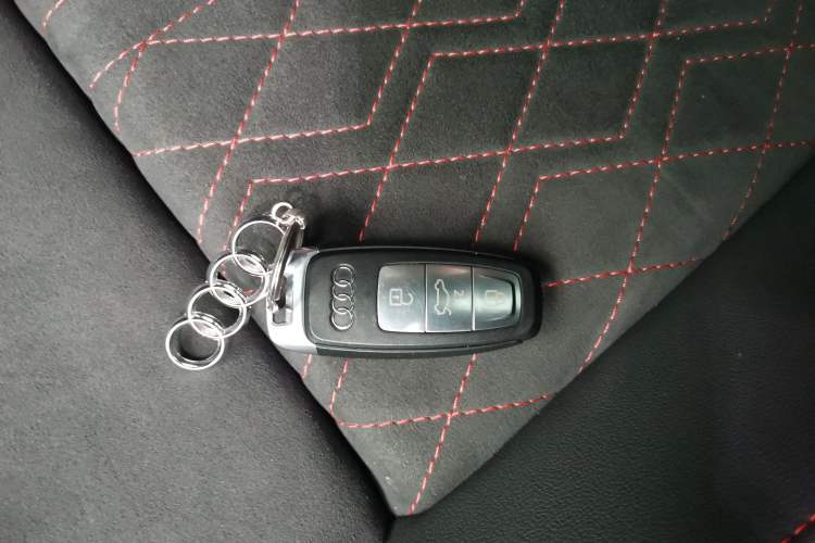 Used Audi Q5 e-tron 2022 50 e-tron quattro edition one Artistic Collection Edition Vehicle Key