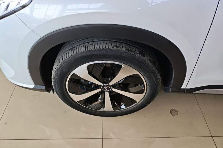 Used BYD Song PLUS New Energy 2021 DM-i 110KM Flagship PLUS Left Front Wheel Hub
