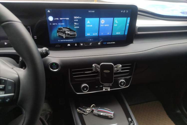 Used Ford Edge 2021 PLUS EcoBoost 245 Two-Wheel-Drive Platinum Edition 5 Seats Audio And AC Panel