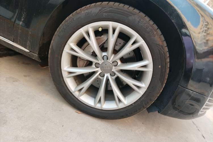 Used Audi A8 2013 A8L 45 TFSI quattro Comfort model