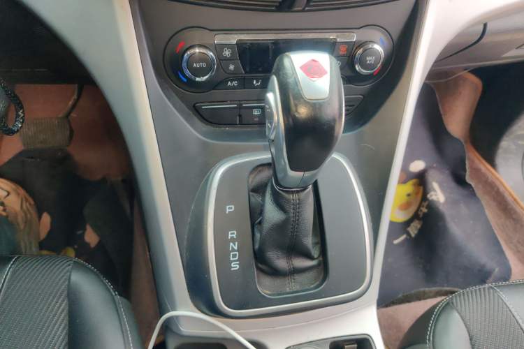 Used Ford Kuga 2013 1.6L GTDi Two-Wheel-Drive Trend Model