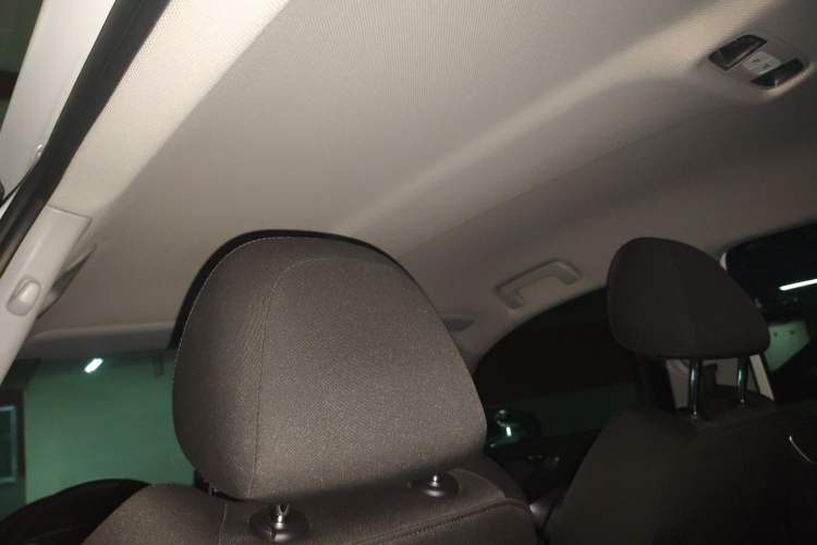 Used Audi A1 2016 30 TFSI Sportback Design Fashion Edition Headliner