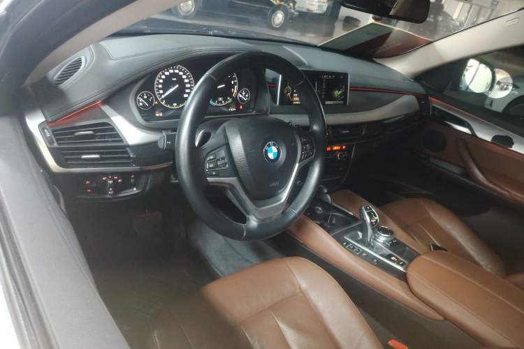 Used BMW X6 2015 xDrive35i Leading Model
