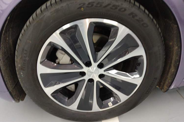 Used Hima Luxeed R7 2025 Range-Extended Version 251 km Max Exterior 7