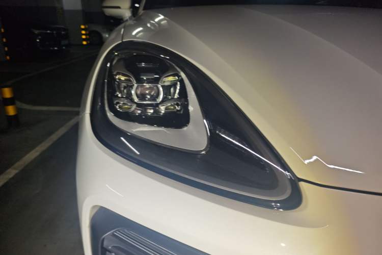 Used Porsche Cayenne 2023 Cayenne Coupé 3.0T Platinum Edition