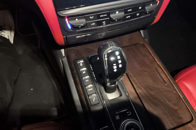 Used Maserati President 2015 3.0T Standard Model
